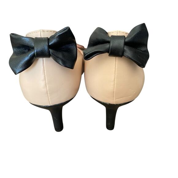 I Heart Beige Tan Chihuahua Kitten Heels Bow Back Faux Leather size 9 Puppy Dog - Picture 5 of 9